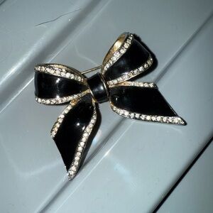 Stylish Black Bow Brooch with Rhinestones